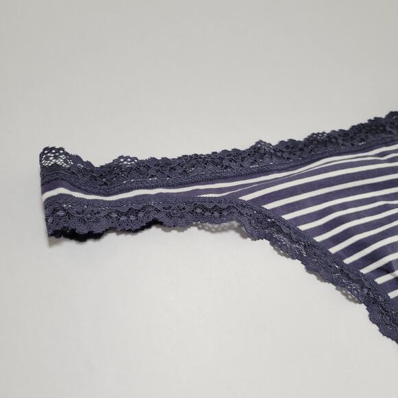 Jenni Women's Lace-Trim Thong Panties Nairobi Stripe Navy NWT Size Large - Picture 3 of 7